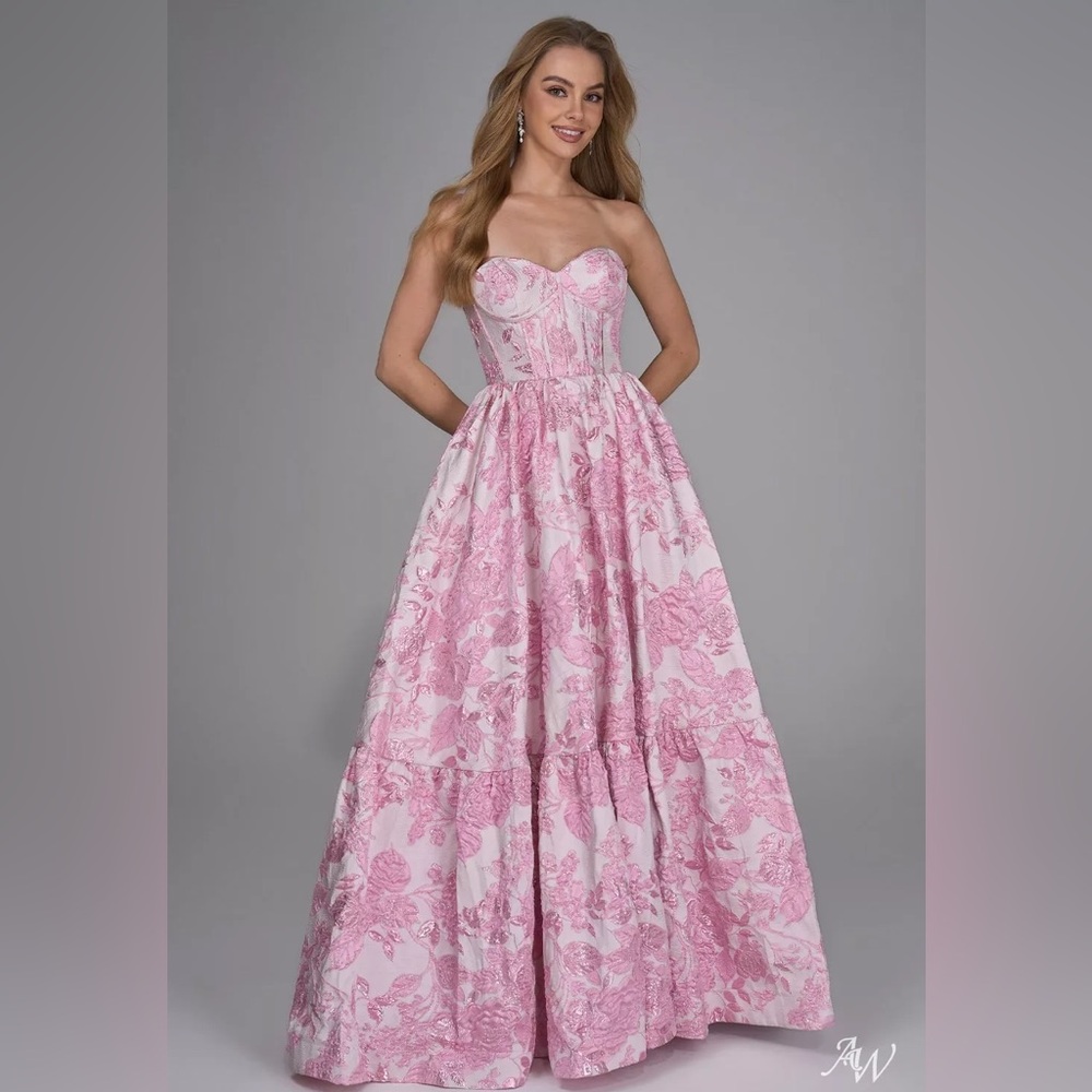 Elegant Pink Strapless Gown